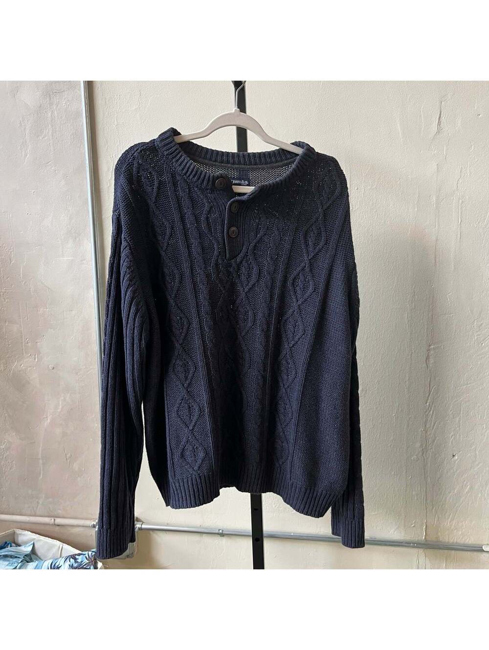 Men’s Sweater (XL)